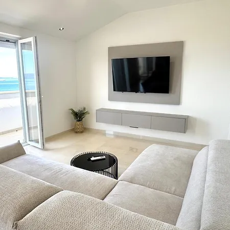 公寓 Diora Luxe Top-floor Seafront With Jacuzzi & Panoramic Sea View *
