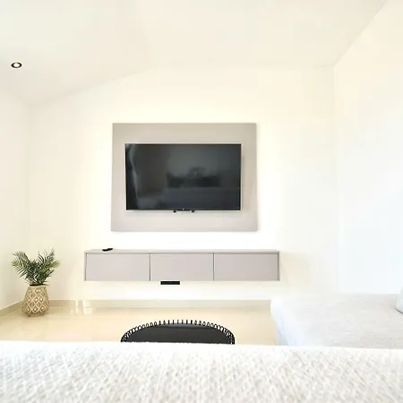 Diora Luxe Top-floor Seafront With Jacuzzi & Panoramic Sea View * 斯普利特