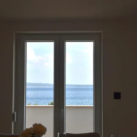 Diora Luxe Top-floor Seafront With Jacuzzi & Panoramic Sea View 公寓 *