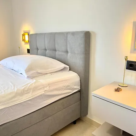 Diora Luxe Top-floor Seafront With Jacuzzi & Panoramic Sea View Split