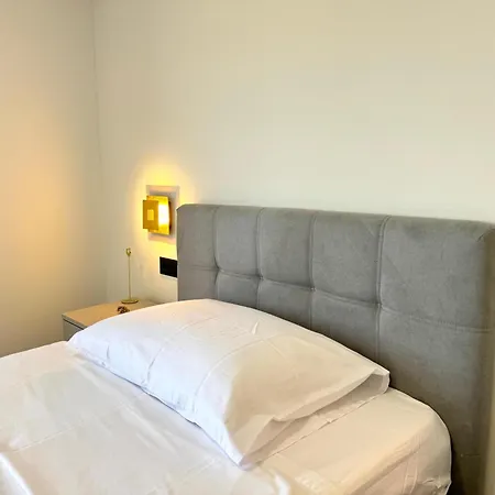 Diora Luxe Top-floor Seafront With Jacuzzi & Panoramic Sea View 公寓