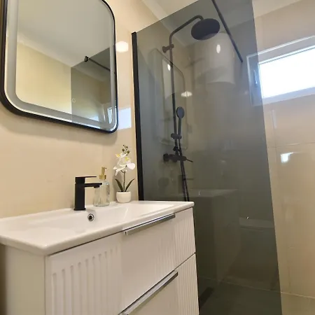 Diora Luxe Top-floor Seafront With Jacuzzi & Panoramic Sea View 公寓 斯普利特
