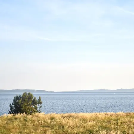 Diora Luxury Seafront Apartment - Panoramic Sea View
