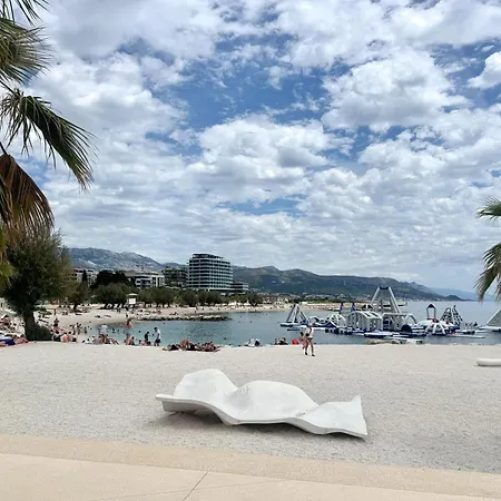 Diora Luxe Top-floor Seafront With Jacuzzi & Panoramic Sea View 公寓 斯普利特
